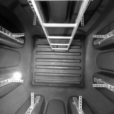 Лестница внутри колодца - фото 3